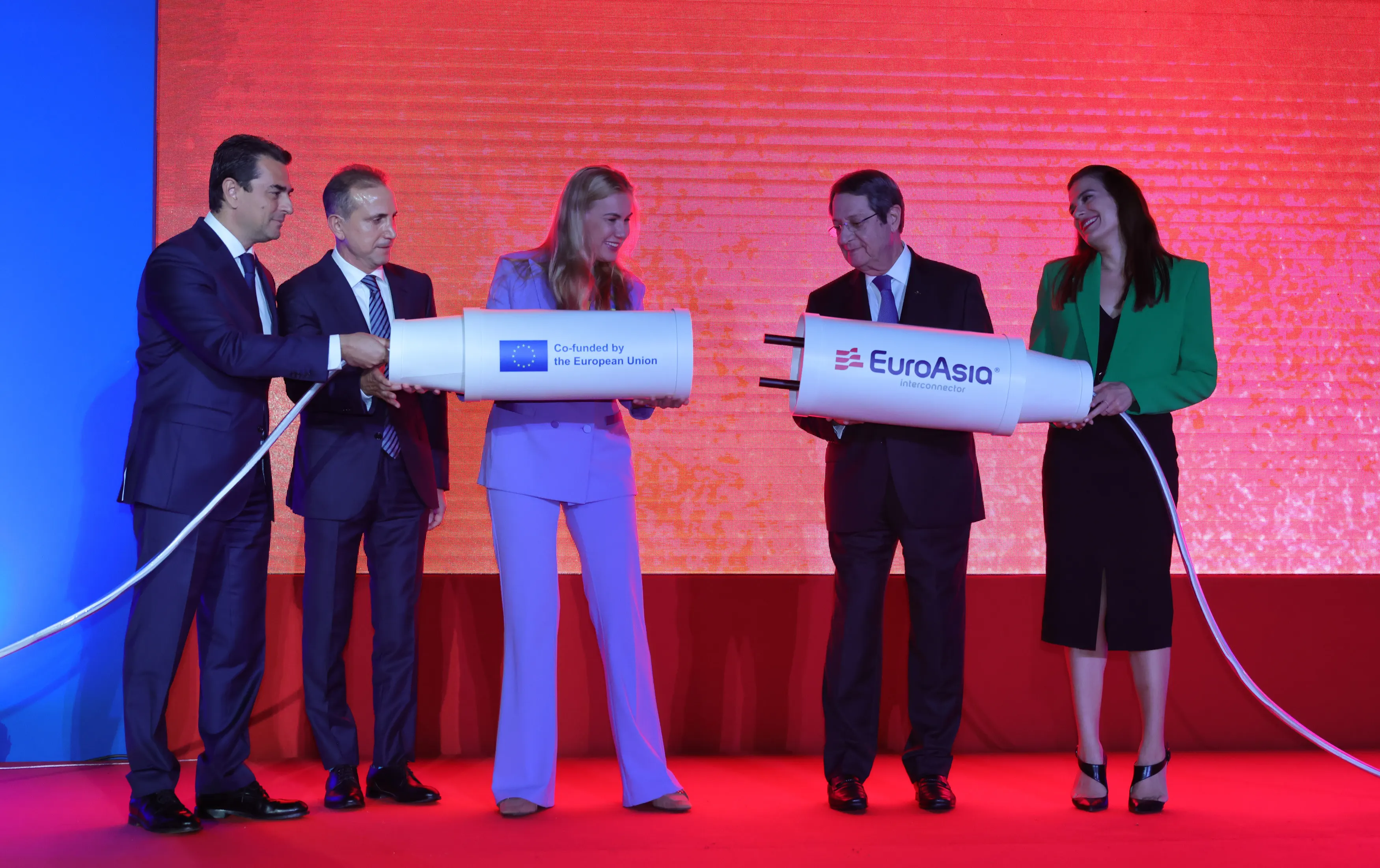 Έγινε η αρχή ενός μακρύ ενεργειακού δρόμου