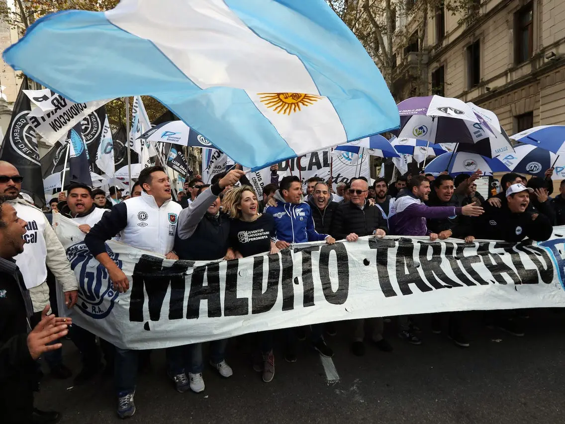 Σε νέα συμφωνία με το ΔΝΤ μπαίνει η Αργεντινή