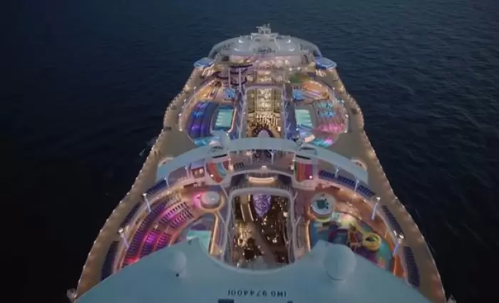 Αυτό είναι το μεγαλύτερο κρουαζιερόπλοιο του κόσμου (pics)
