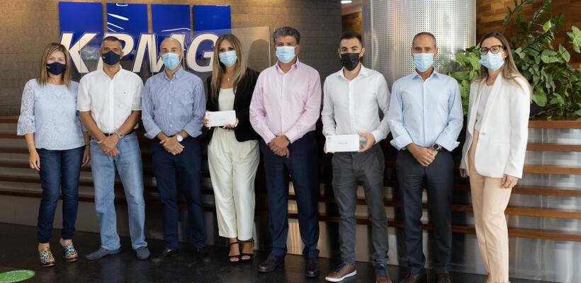 Η KPMG Κύπρου και το CIM παραχώρησαν 2 υποτροφίες
