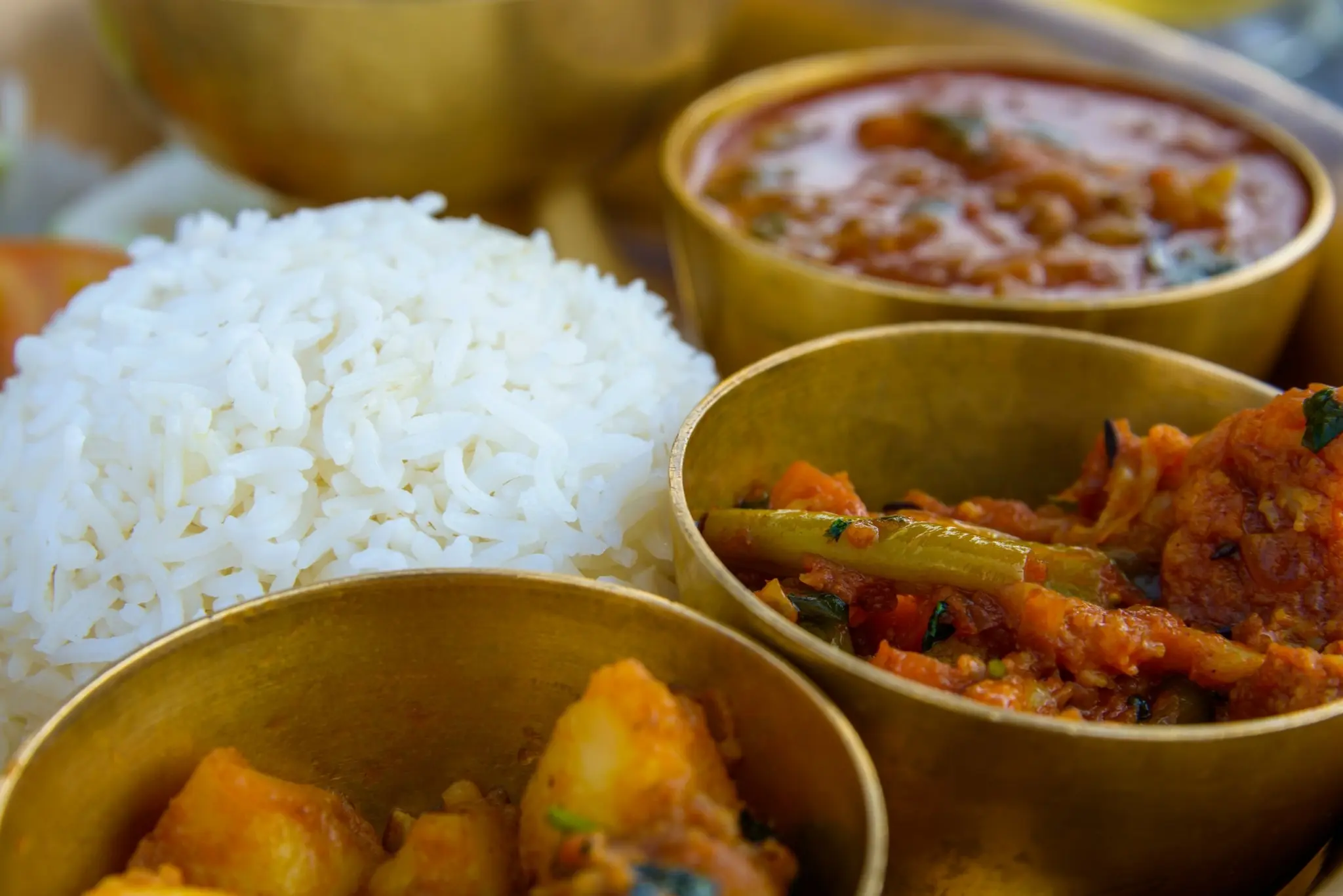 Χρεοκοπούν η μια μετά την άλλη επιχειρήσεις κάρυ στην Ιαπωνία – «Καίνε» τη βιομηχανία οι τιμές του ρυζιού