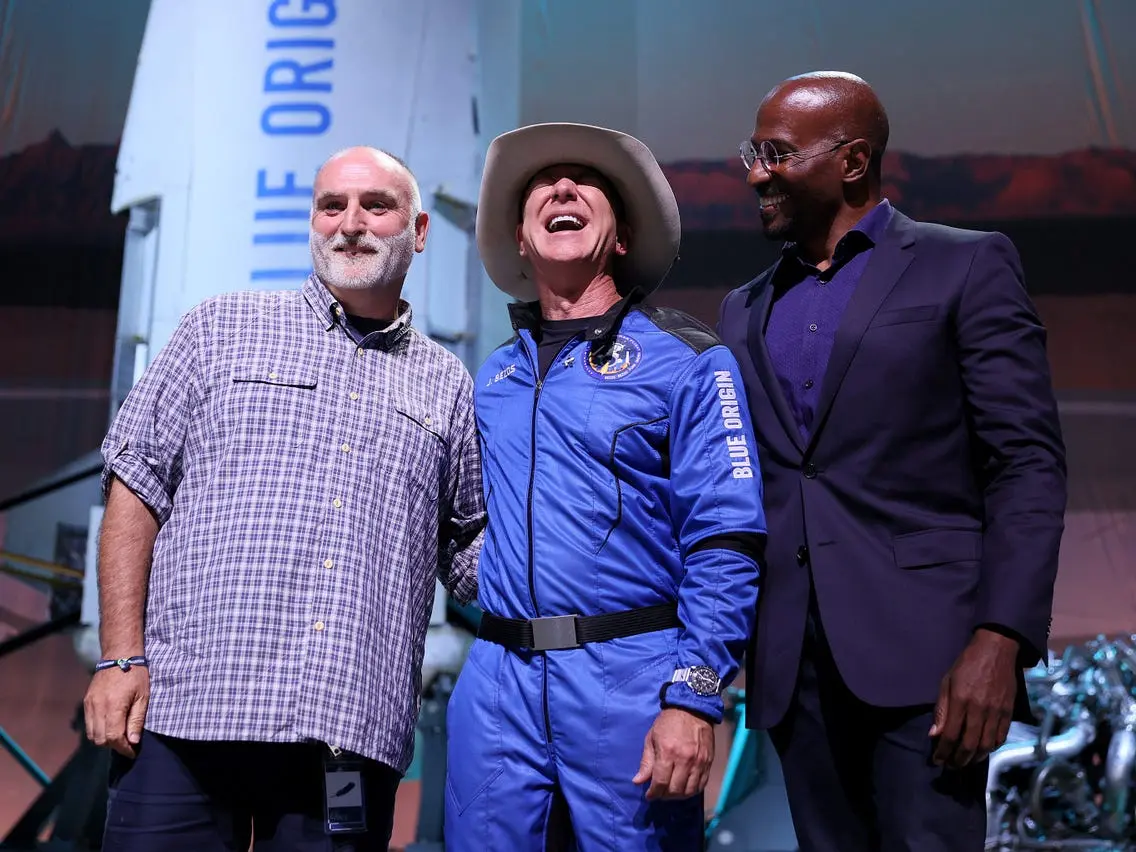 Γιατί ο Τζεφ Μπέζος δίνει 100 εκατομμύρια δολάρια σε ένα σεφ και νομπελίστα