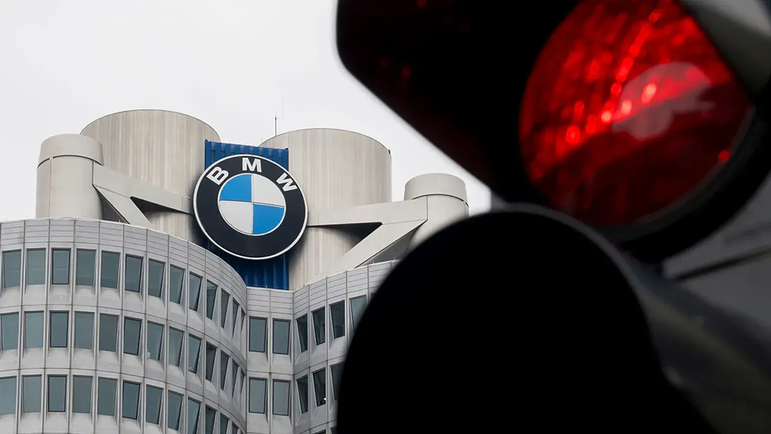 ΒMW: Πτώση κερδοφορίας λόγω Κίνας και δασμών Τραμπ – Πίεση από BYD και Tesla