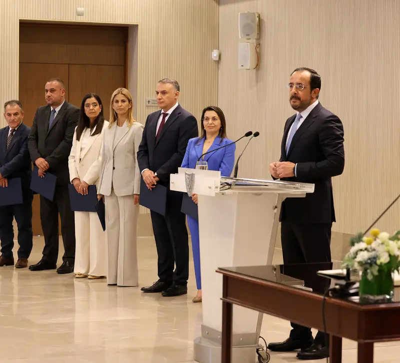ΠτΔ: Υπεράνω όλων το δημόσιο συμφέρον – Όλα όσα έγιναν στην τελετή διαβεβαίωσης των νέων μελών της κυβέρνησης