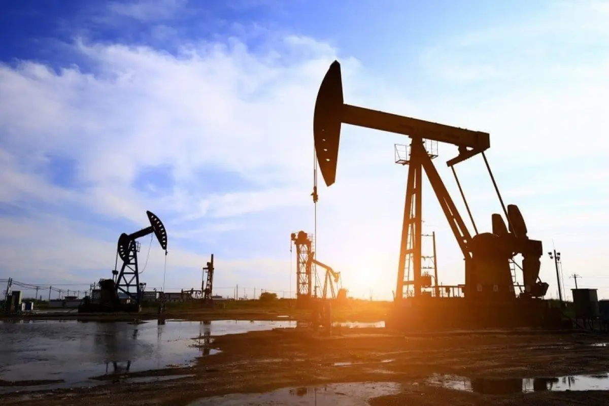 Πετρέλαιο: Βουτιά άνω του 6% μετά το δημοσίευμα του Axios για συμφωνία ΗΠΑ–Ιράν