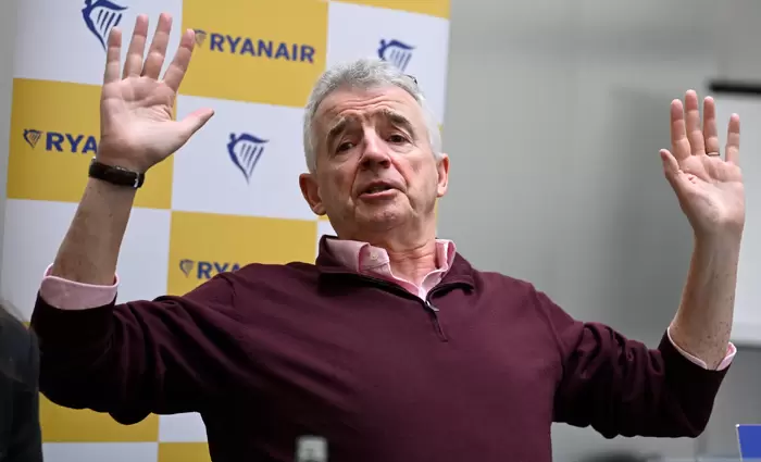 «Ποιος πίνει μπύρες στις 5 το πρωί;» – Ο CEO της Ryanair ζητά να απαγορευθεί το αλκοόλ στα αεροδρόμια