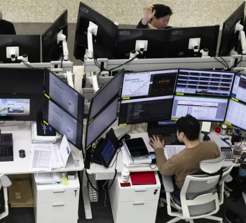 Ο πόλεμος στο Ιράν διαρρηγνύει το αφήγημα «Sell America, Buy Asia»