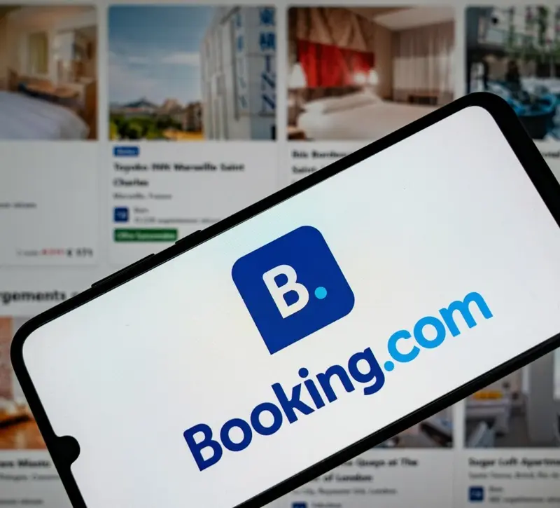 Booking: Το Δικαστήριο του Άμστερνταμ επικύρωσε βασικές θέσεις για τις ρήτρες ισοτιμίας τιμών