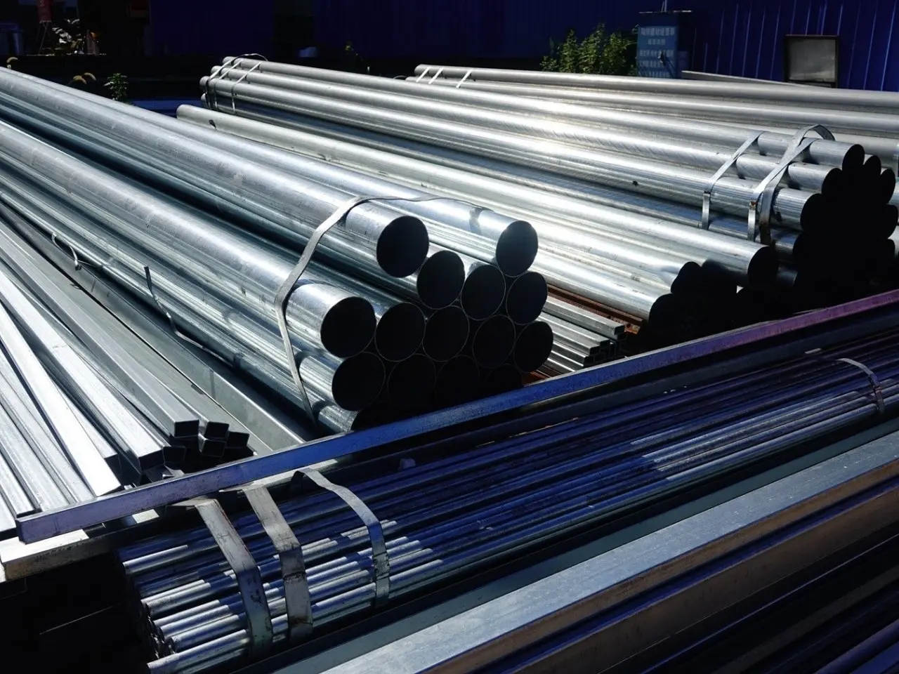 Αλουμίνιο: Προς τη μεγαλύτερη εβδομαδιαία άνοδο από τον Σεπτέμβριο 2024 - Έφτασε στα $3.304 ανά τόνο