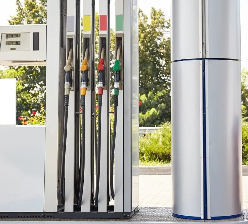 Βενζίνη: Ξεπέρασε τα $4,50 το γαλόνι στις ΗΠΑ - Πλησιάζει τα επίπεδα-ρεκόρ του 2022