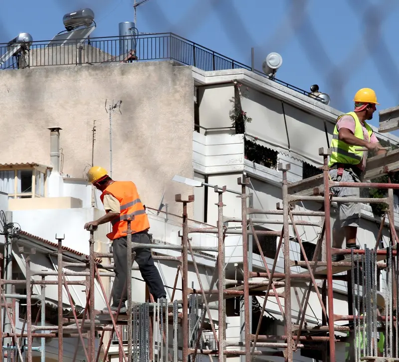 Κατασκευές: Αύξηση 9% στην παραγωγή και 3% στις τιμές το δ’ τρίμηνο 2025