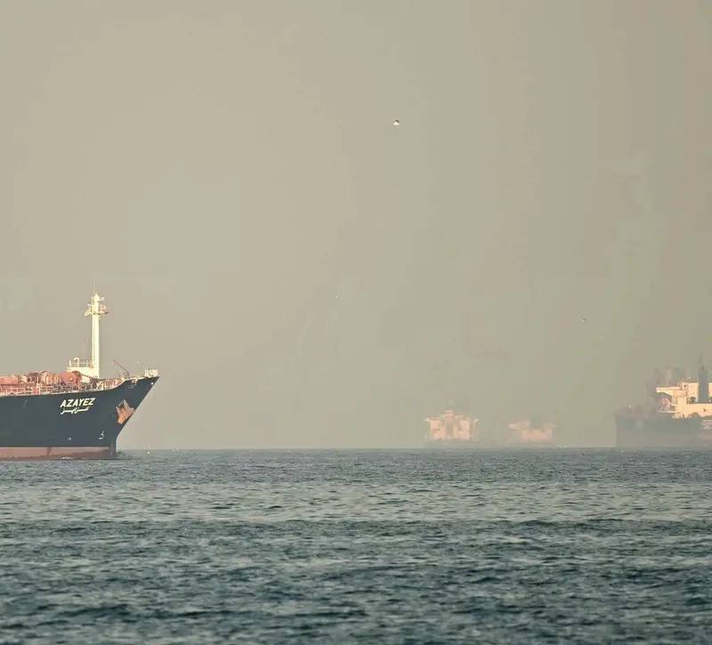 Στενά του Ορμούζ: Πώς Κίνα, Ινδία και Ρωσία επηρεάζουν τη νέα ενεργειακή εξίσωση και τις τιμές πετρελαίου