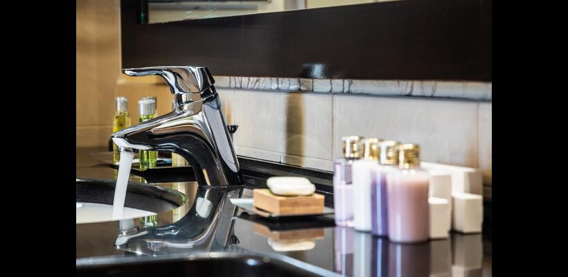 Τουρισμός: Τέλος τα μικρά μπουκαλάκια στα ξενοδοχεία – Τι αλλάζει έως το 2030