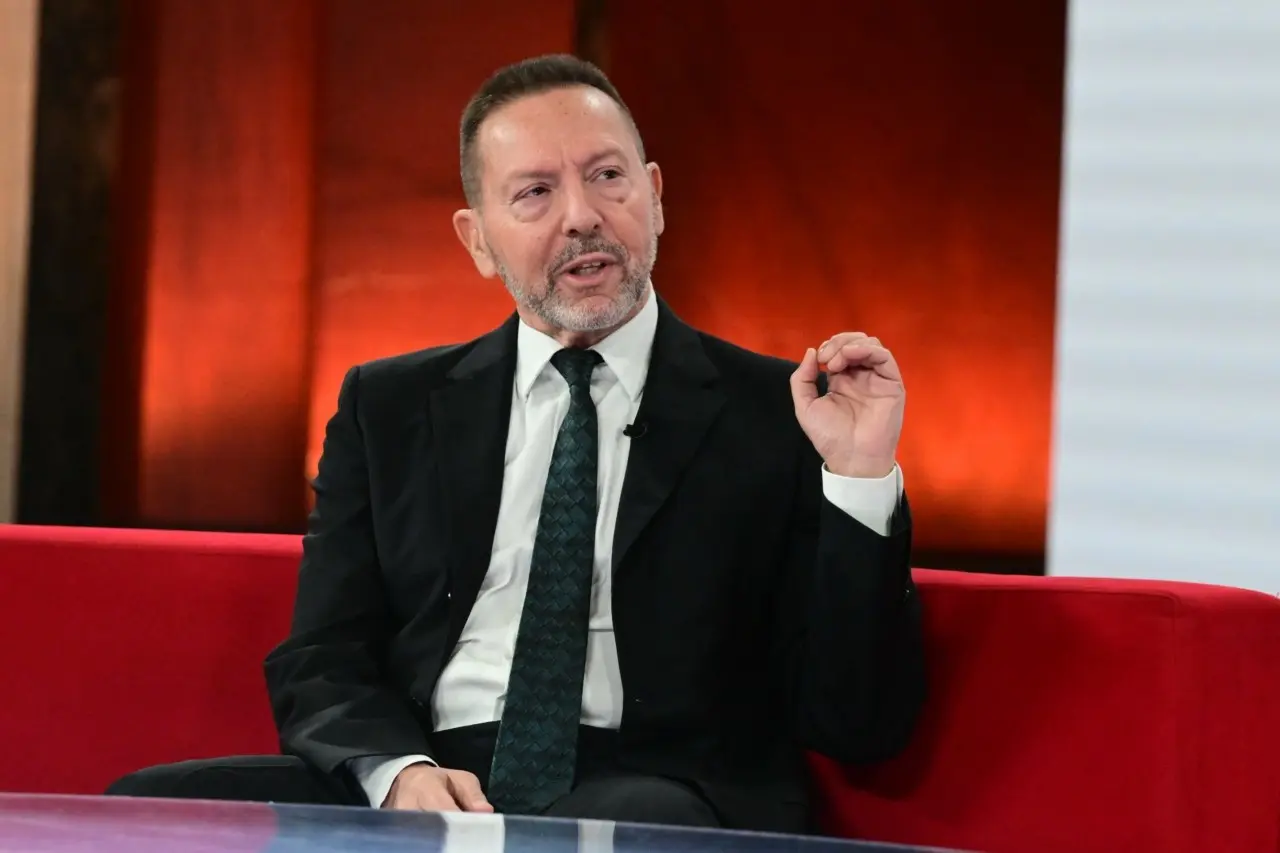 Στουρνάρας: Τα επιτόκια της ΕΚΤ θα πρέπει να πλησιάσουν το 2% έως το τέλος του 2025