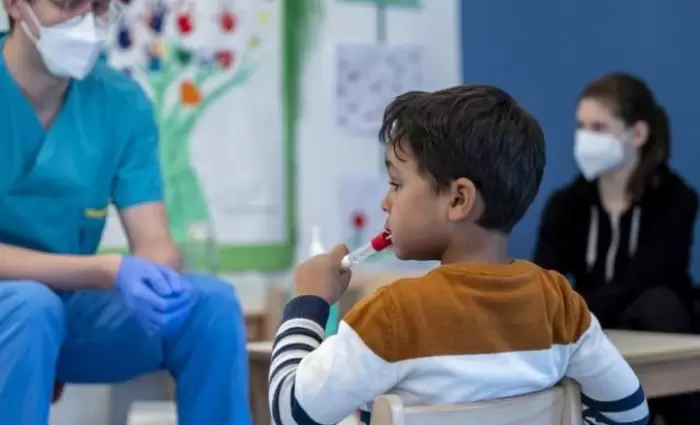 Αυστρία: Σελφ τεστ - γλειφιτζούρια για τα παιδιά βρεφονηπιακών σταθμών