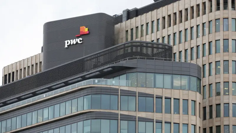 Ουκρανική τράπεζα διεκδικεί $3 δισ. από την PwC