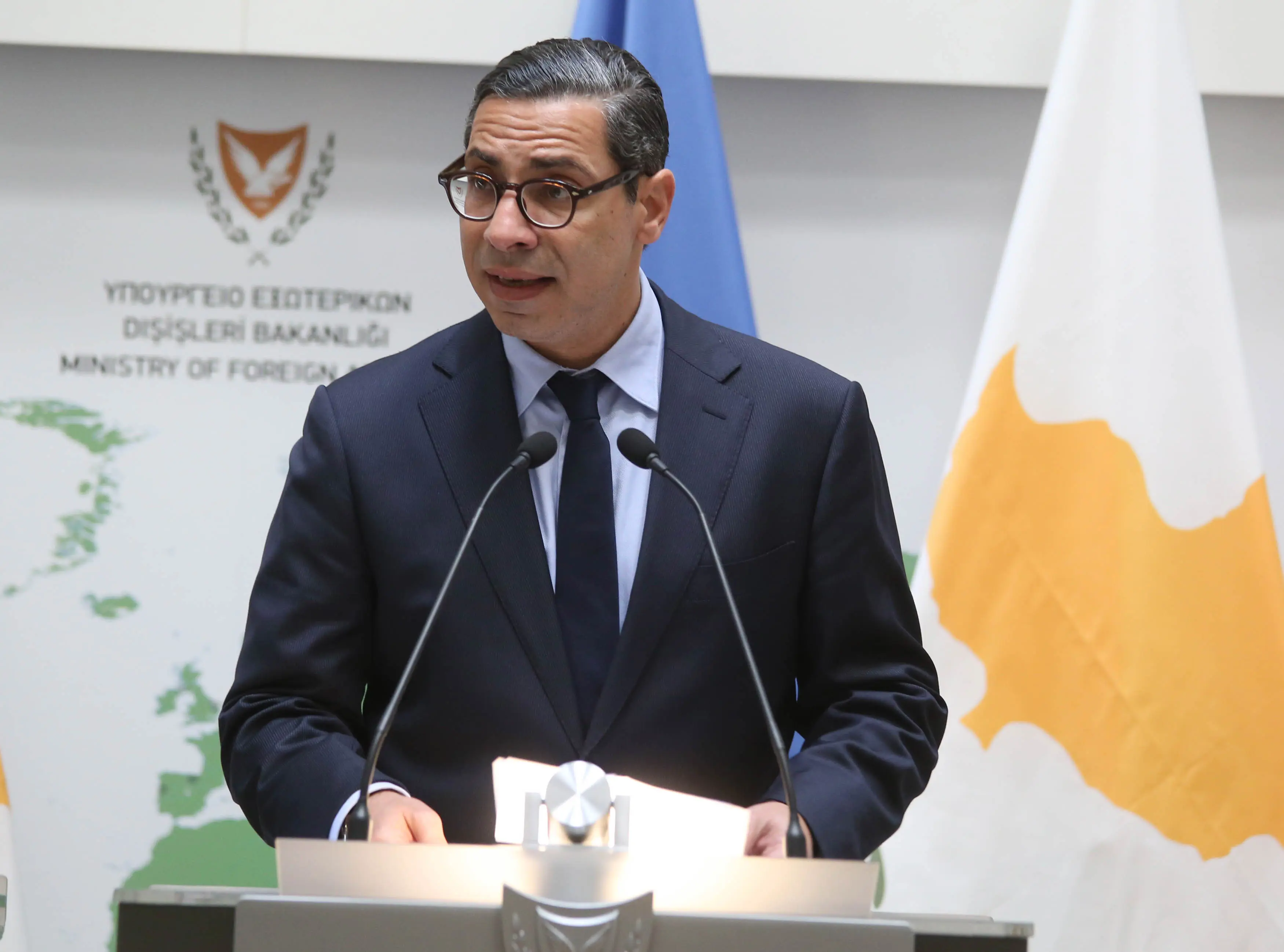 Κυπριακό και στρατηγική εταιρική σχέση συζήτησαν ΥΠΕΞ και Πρέσβειρα ΗΠΑ