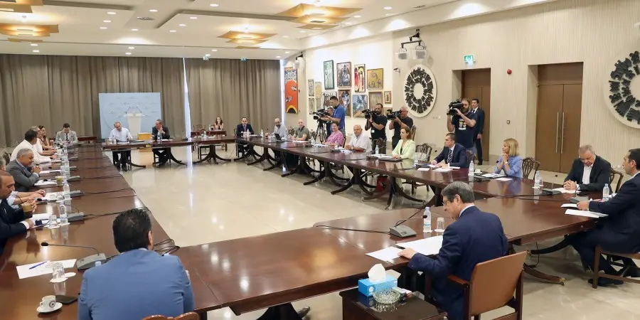 Αποφασίζει για Πασχαλινούς περιορισμούς σήμερα το Υπουργικό - Τα σενάρια