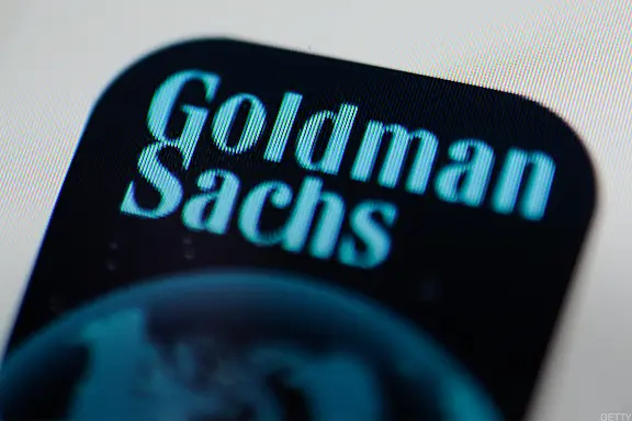 Η Goldman Sachs βλέπει μεγαλύτερες πιθανότητες για Brexit με συμφωνία