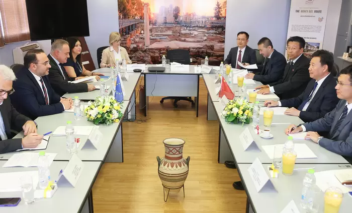 Ζητούν απευθείας αεροπορική σύνδεση Κύπρου–Κίνας για προσέλκυση τουριστών