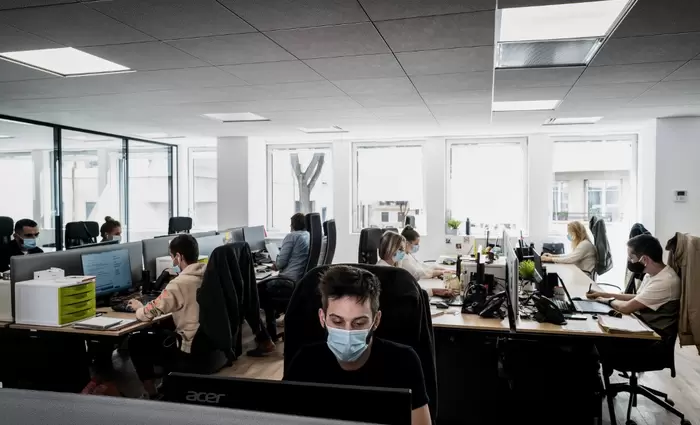 Η Ισπανία επιχορηγεί εταιρείες για να εφαρμόσουν 4ήμερη εργασία