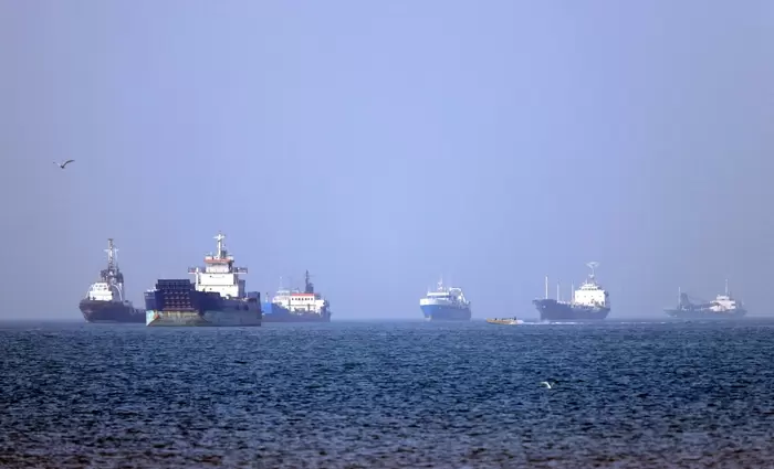 Η αναστολή του Project Freedom εντείνει την ανησυχία της διεθνούς ναυτιλιακής κοινότητας