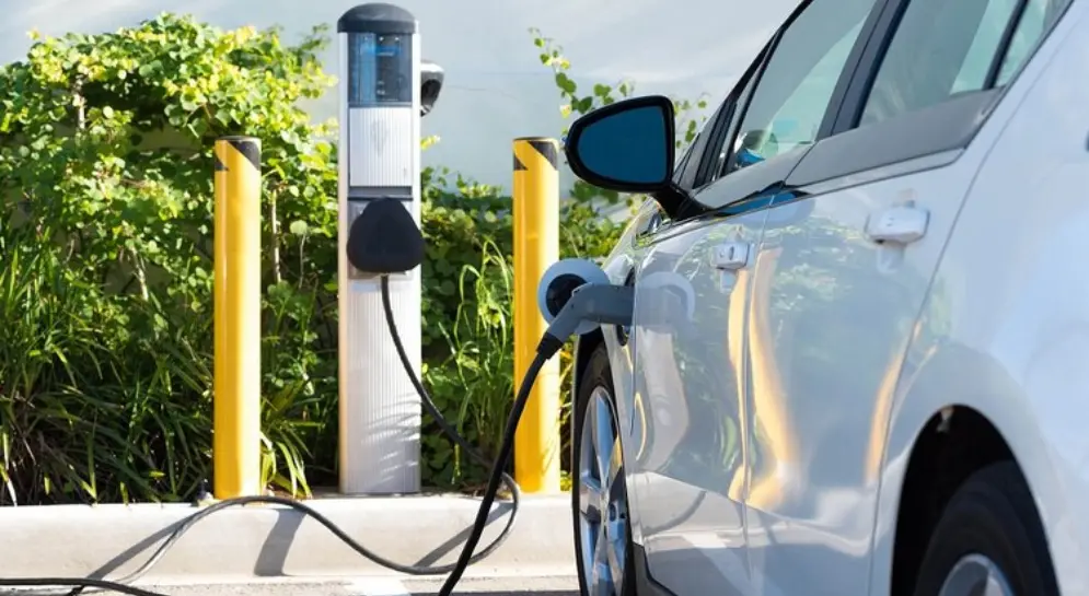 Σχέδιο ηλεκτροκίνησης: Εκτός όσοι δεν προχώρησαν - Σειρά παίρνουν επιλαχόντες