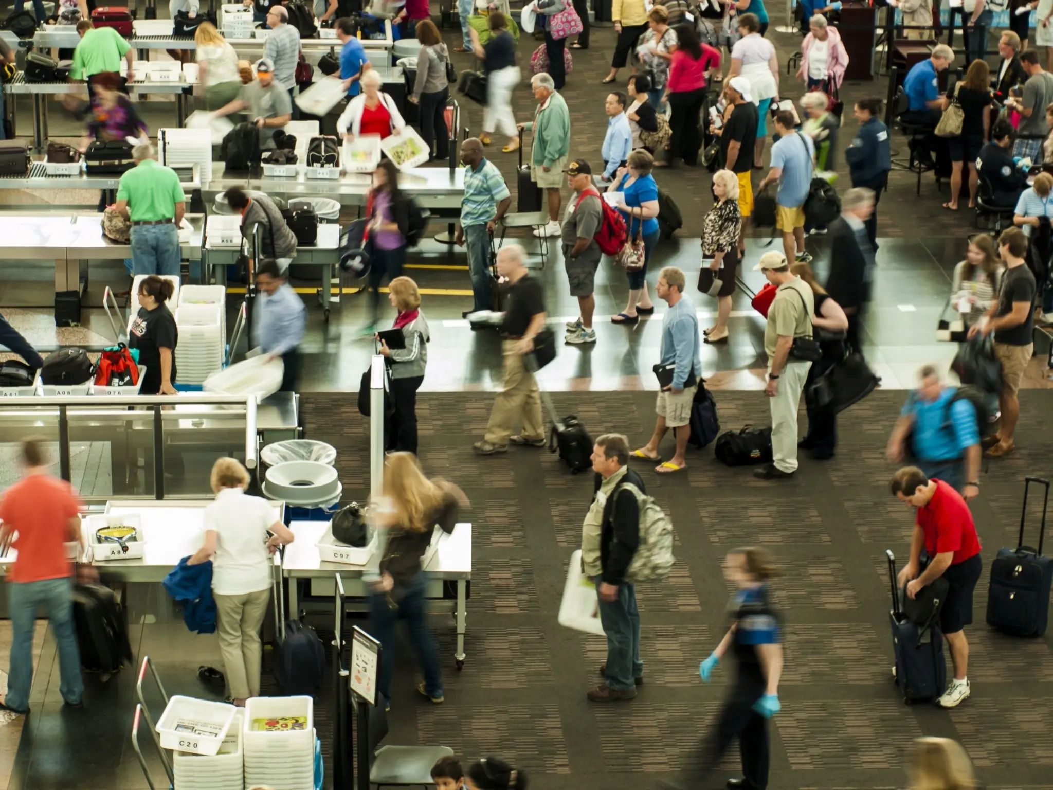 Υπερτουρισμός: Γιατί η Ευρώπη ασφυκτιά και ποιος πρέπει να πληρώσει το κόστος
