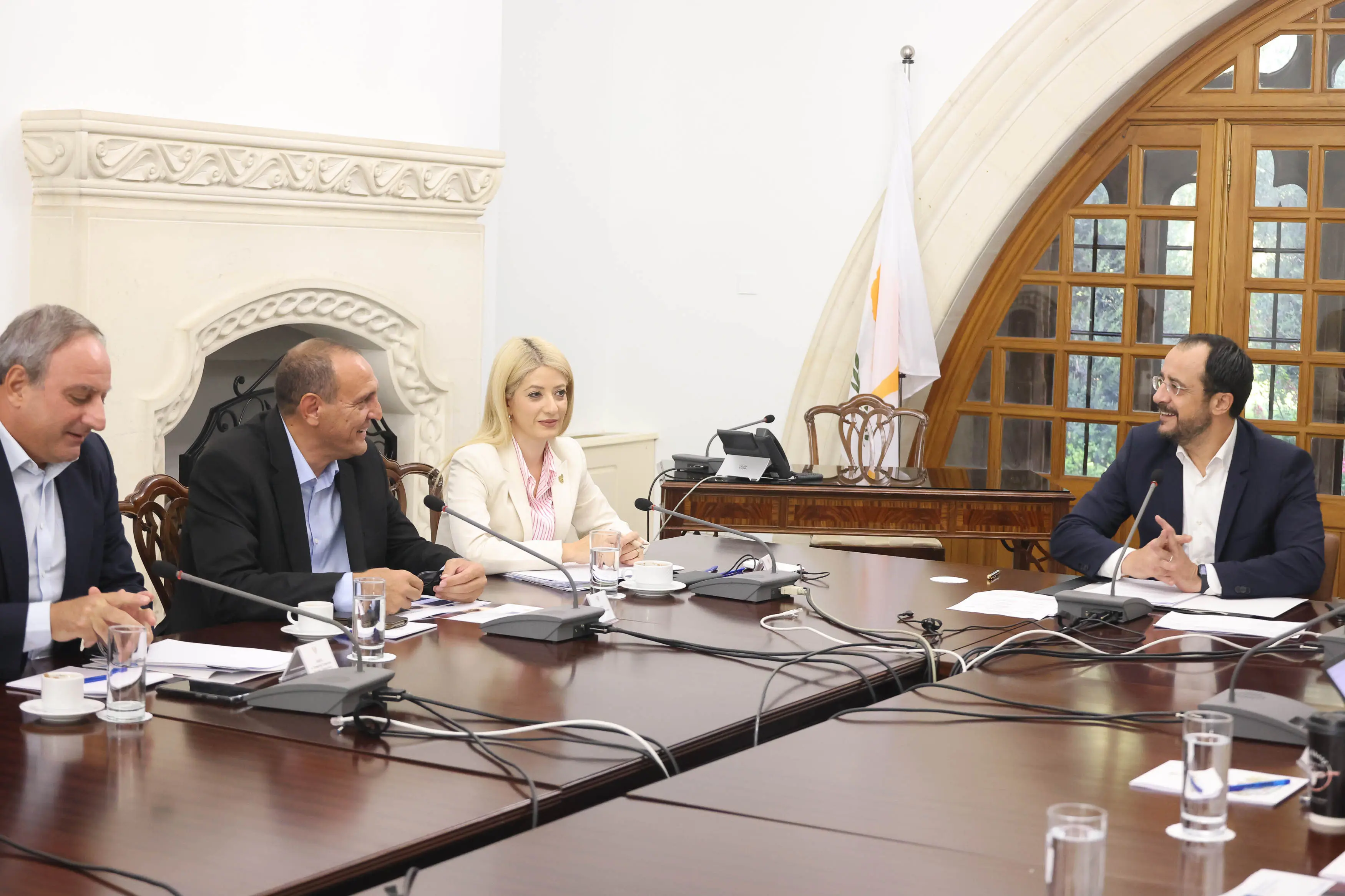 ΠτΔ: Συζήτησε βελτίωση συνεργασίας για Σχέδιο Ανάκαμψης με τα κόμματα