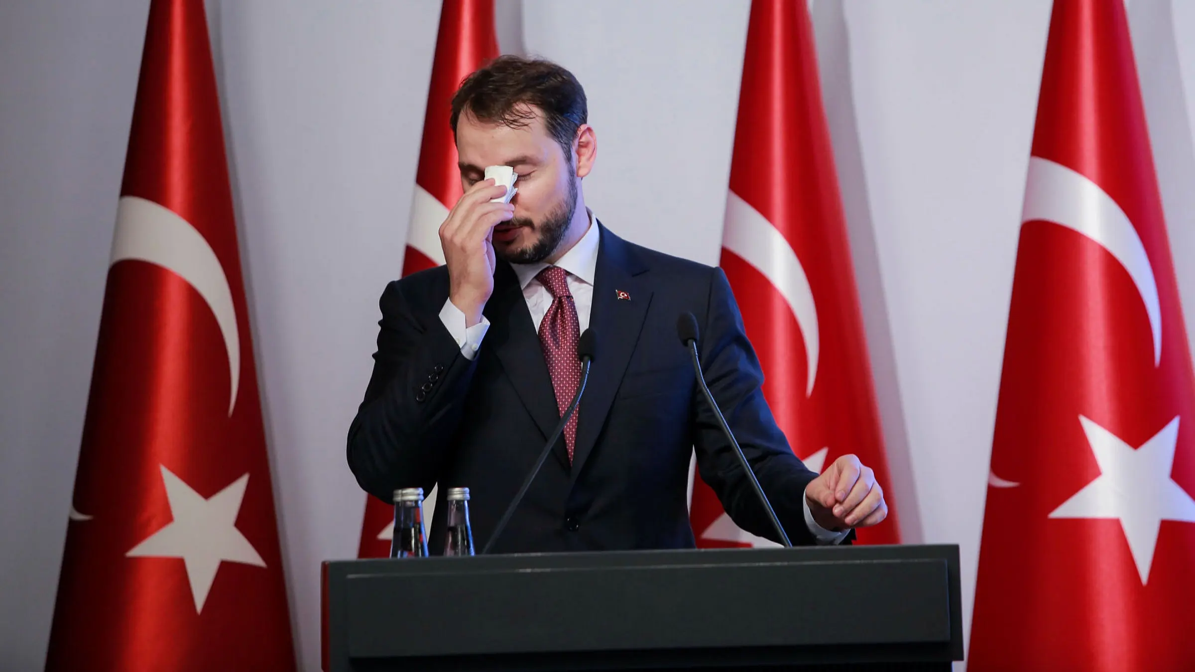 Economist: Οι οικονομικές επιλογές του Albayrak ήταν χειρότερες από την γραμματική του