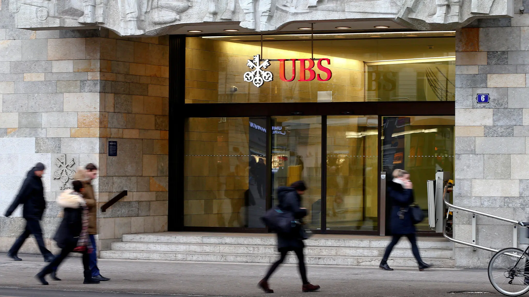 UBS: Η πανδημία έφερε τα πάνω κάτω στον τρόπο που σκέφτονται οι επενδυτές