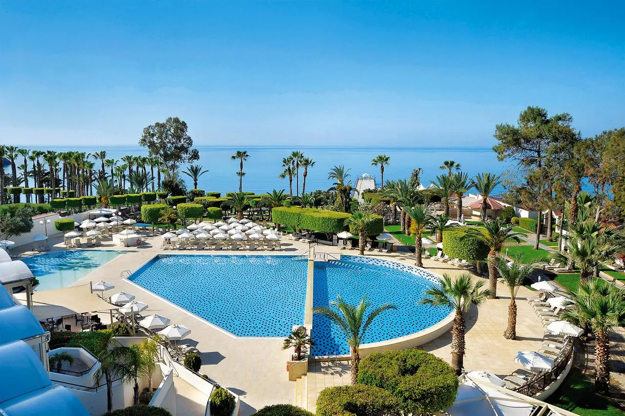 Το Elias Beach Hotel υπό την διαχείριση της Sunnyseekers