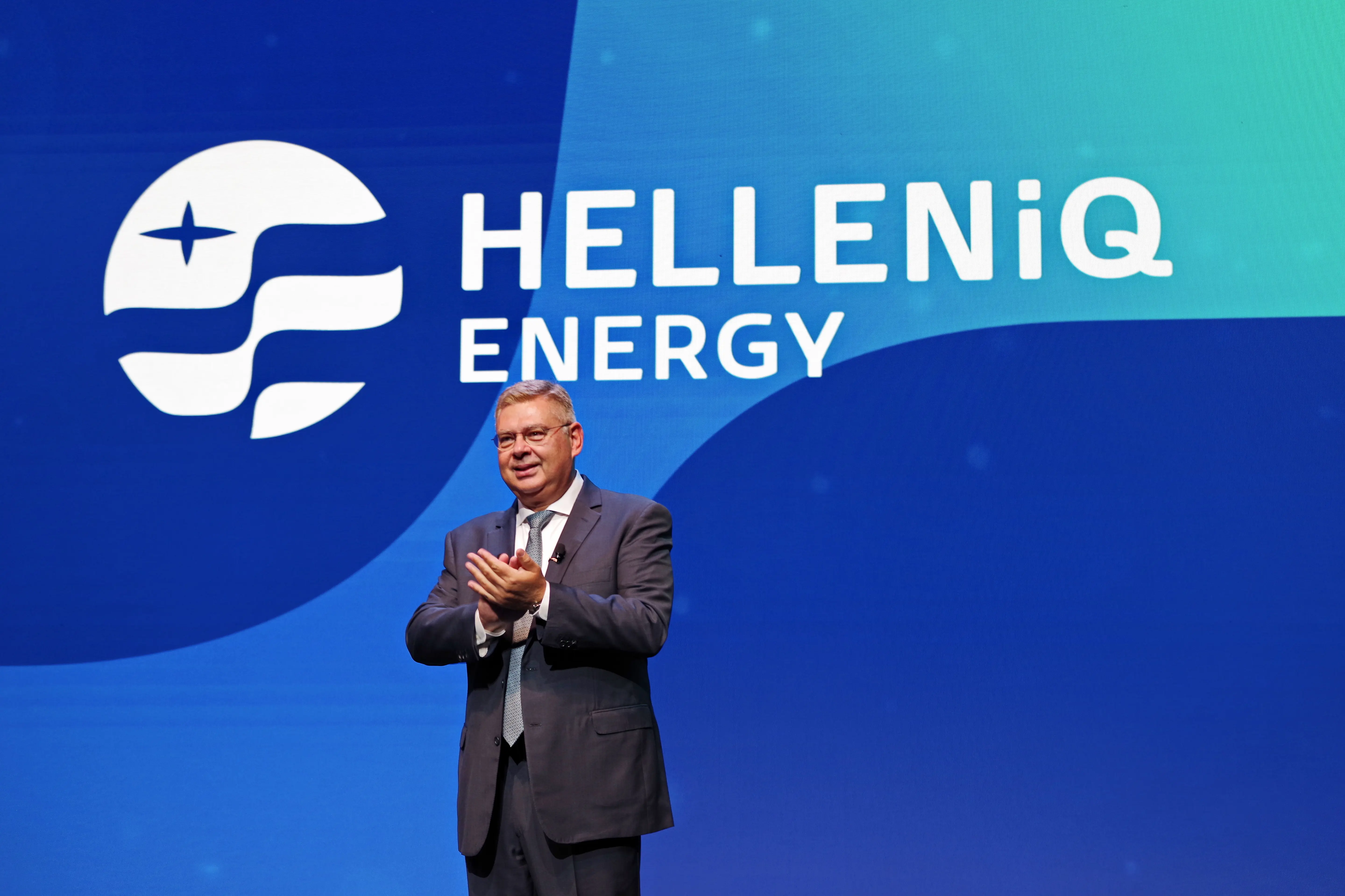 Κορυφαίος CEO ο Ανδρέας Σιάμισιης της HELLENiQ ENERGY στην κατηγορία Oil & Gas για Αναπτυσσόμενη Ευρώπη, Μέση Ανατολή και Αφρική