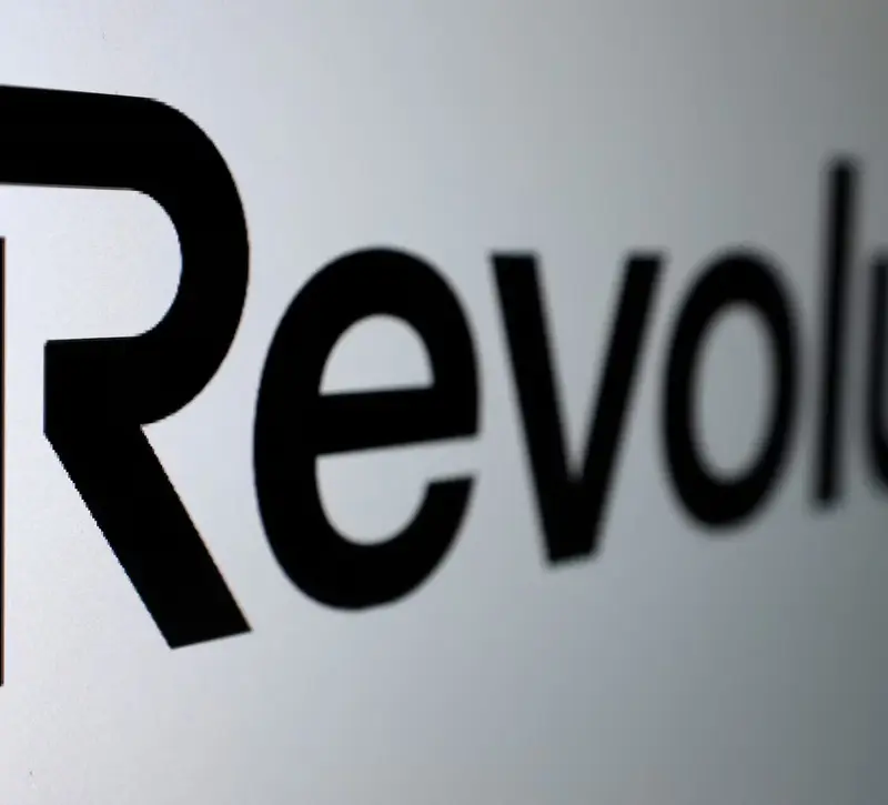 Η Revolut ανοίγει κεντρικά γραφεία στην παριζιάνικη Silicon Valley – Επένδυση 1 δισ. ευρώ στη Γαλλία
