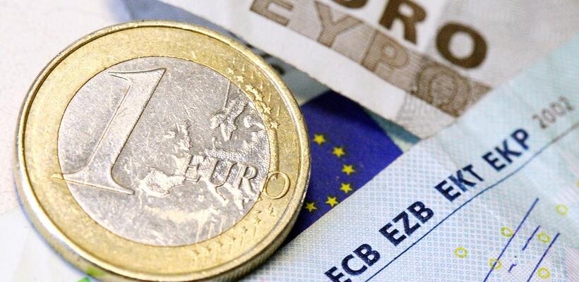 Πώς διαμορφώνονται τα επιτόκια δανεισμού και καταθέσεων;