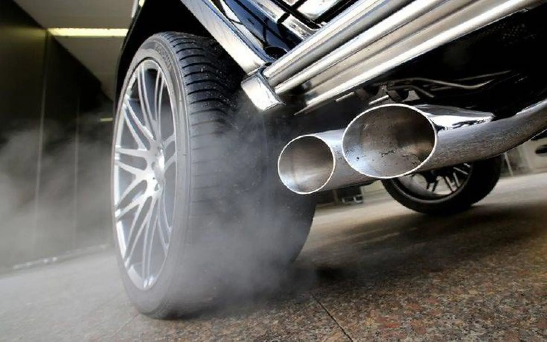 Τι αλλάζει στις εκπομπές αερίου των αυτοκινήτων από 1η Ιανουαρίου