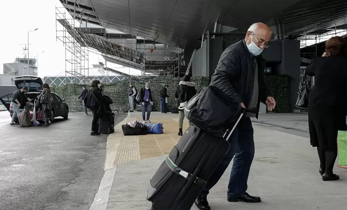 Νέο πλάνο αναπροσαρμογής μέτρων κατά της COVID-19  από σήμερα