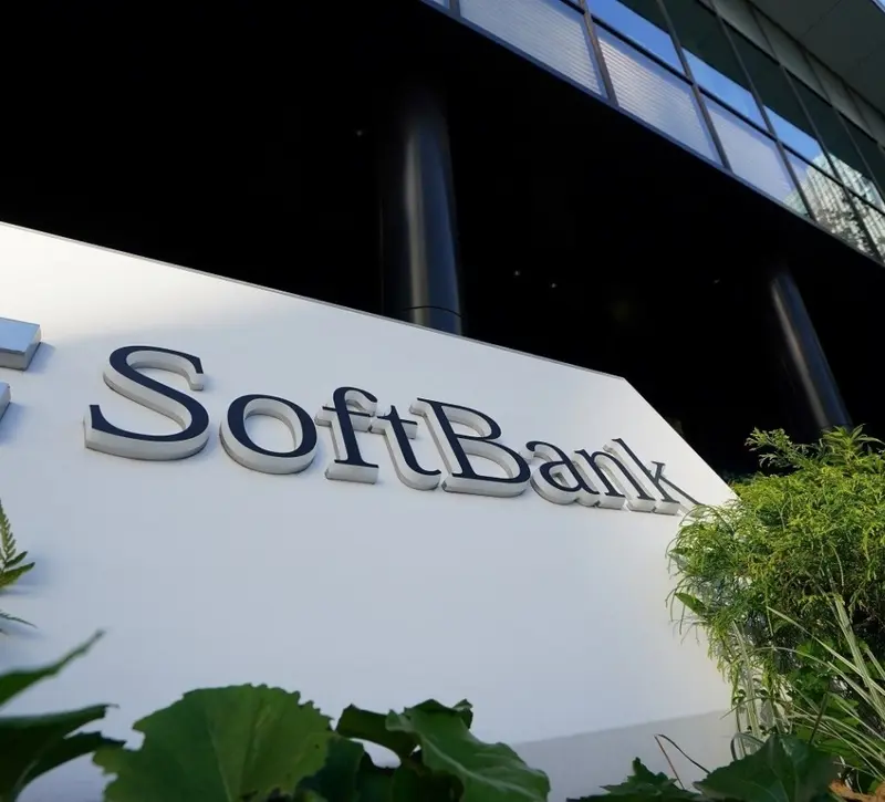SoftBank: Αναζητά 100 δισ. δολάρια από τον Κόλπο για την AI