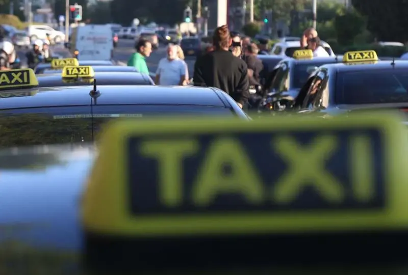 Τελεσίγραφο από τους οδηγούς αστικών ταξί - Προειδοποιούν με κινητοποιήσεις