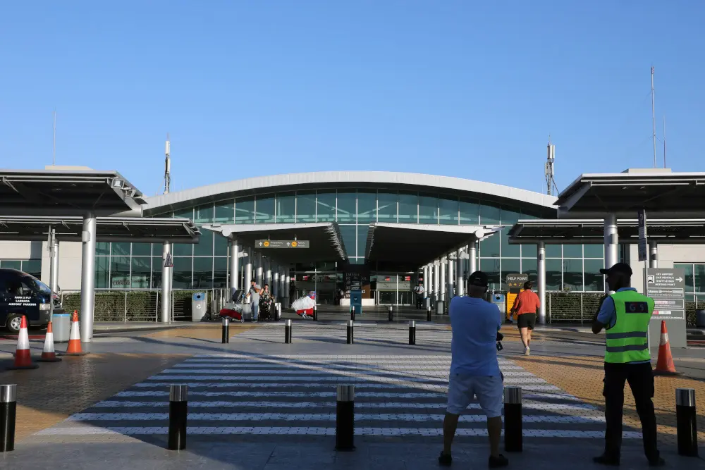 Τα ταξίδια των Κυπρίων αυξήθηκαν με ρυθμό σχεδόν δεκαπλάσιο από την ΕΕ