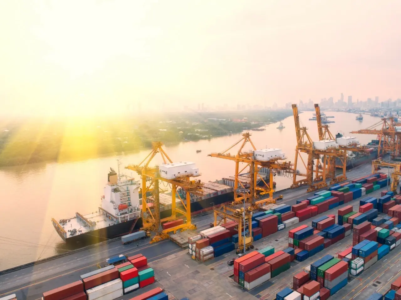 Οδηγίες Τραμπ για την εφαρμογή των νέων δασμών - Εξαιρέσεις, προθεσμίες και κίνδυνος αύξησης κόστους