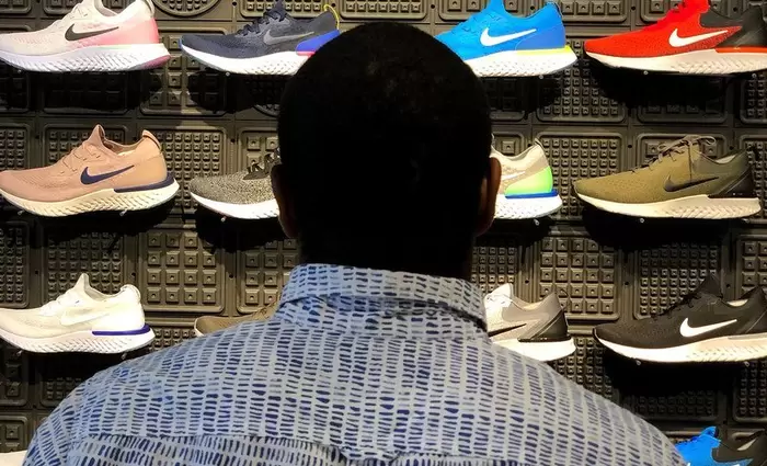 Ξέμειναν από εργάτες τα εργοστάσια στην Ασία