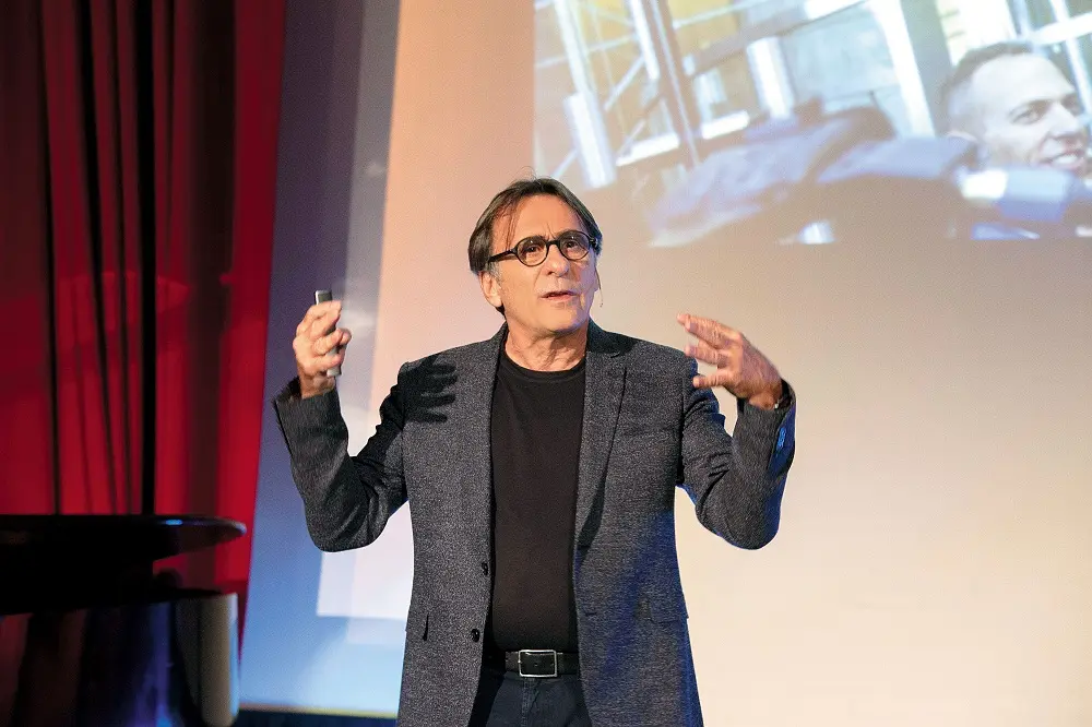 P. Economides: Πιστεύω σε αυτό που ονομάζεται τεχνοανθρωπολογία