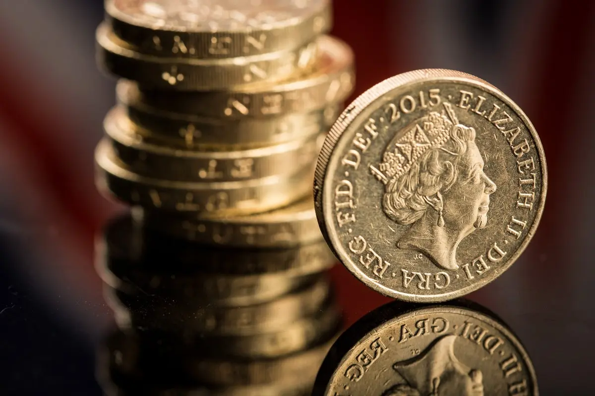 Πάγωσε η στερλίνα μετά τις εξελίξεις στο Brexit