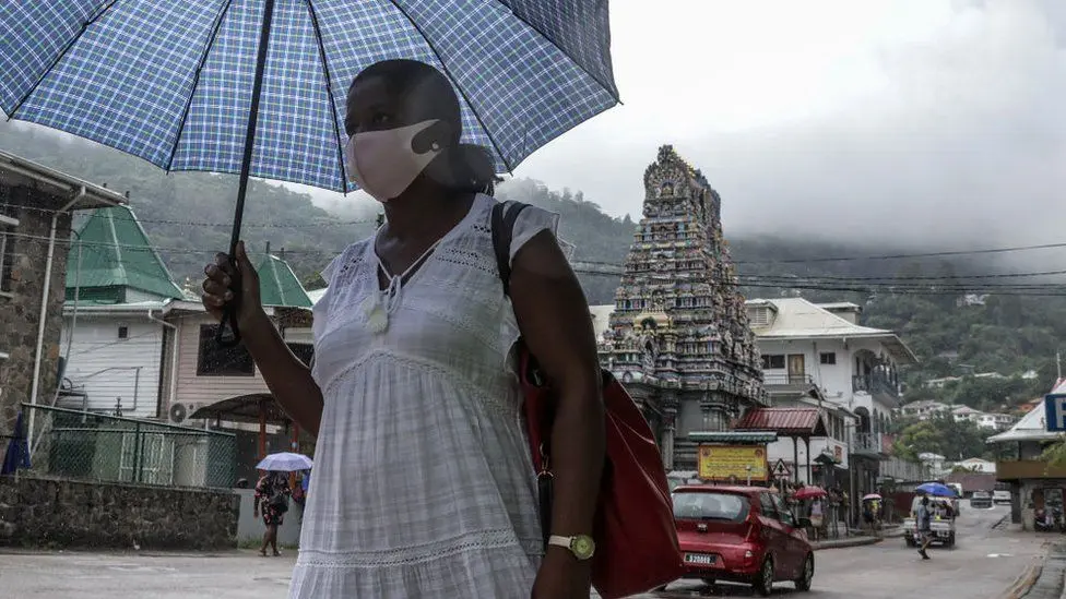 Νέο Lockdown στην πιο εμβολιασμένη χώρα του κόσμου!
