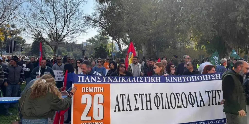 ΣΕΚ: Η Κυβέρνηση να τεκμηριώσει νομικά την πρόταση για επέκταση της ΑΤΑ