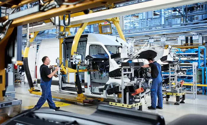 Για πόσο μπορούν οι βιομηχανίες να μετακυλούν τις αυξήσεις στους καταναλωτές