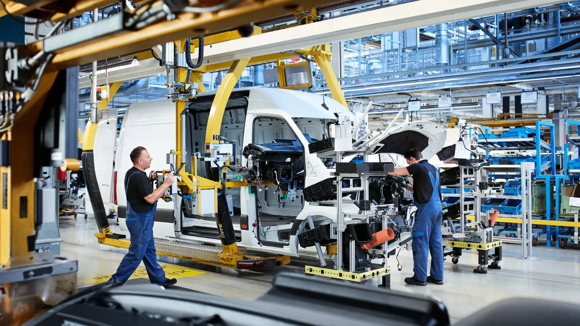 Για πόσο μπορούν οι βιομηχανίες να μετακυλούν τις αυξήσεις στους καταναλωτές