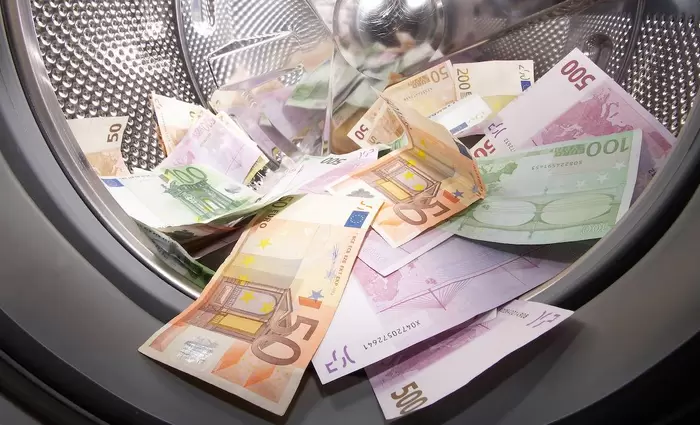 Υπόθεση ξεπλύματος: Πρόβλημα διαδικασιών, θεσμική διαφθορά ή απλά αδυναμίες;