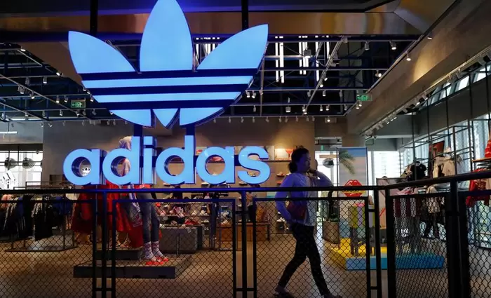 Adidas: Βγαίνει μπροστά παρά τους δασμούς – Αφήνει πίσω τη Nike